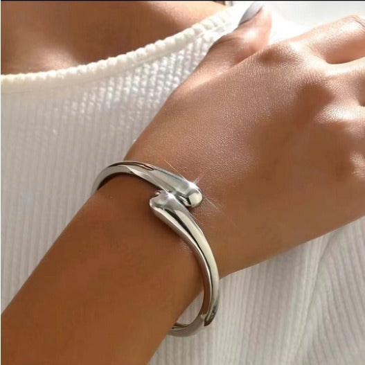 Simple heavy metal temperament geometric circular smooth surface women's collar bracelet ring jewelry - NOVADI